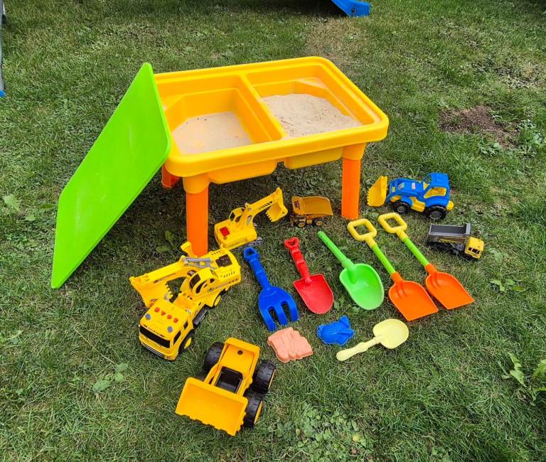 Sand and Water Table Garden Sandpit Play with Cover Outdoor Toys
