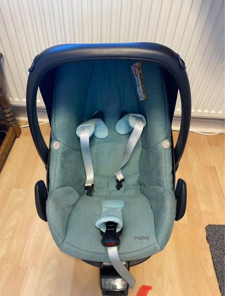 Maxi cosi car seat and isofix 