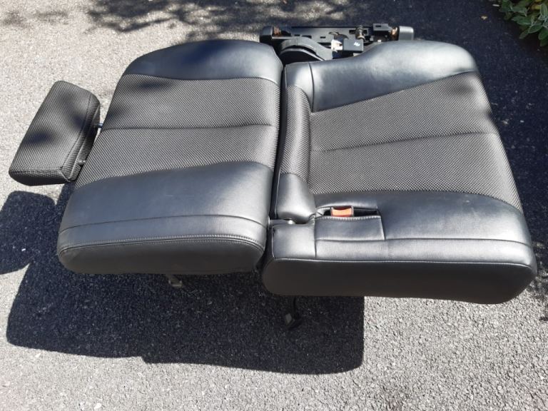 PAIR OF NISSAN ELGRAND E51 3RD THIRD ROW SEAT SEATS BLACK RIDER HIGHWAY STAR HALF LEATHER NE51 