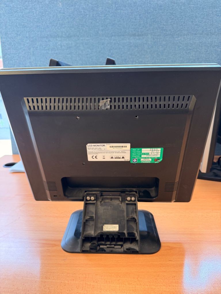 Advent Computer Monitor – Good Condition