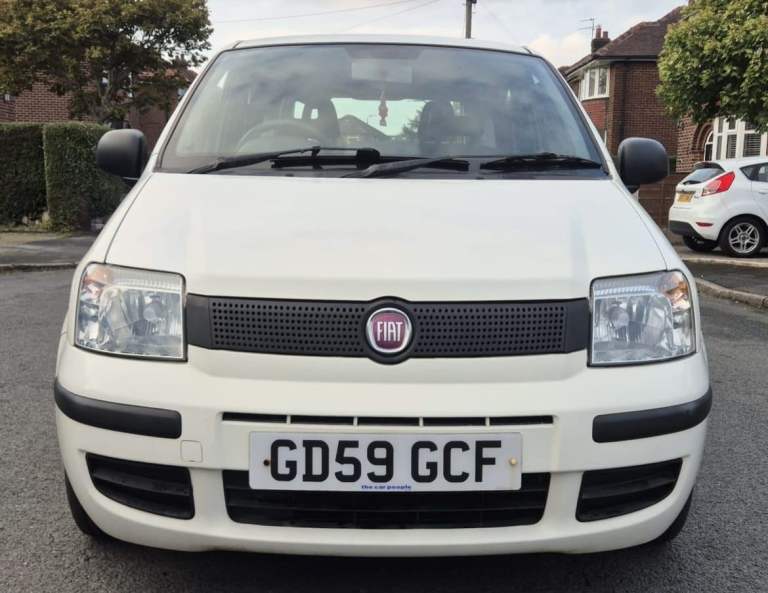 1 Previous owner. Very low mileage. £35 Car Tax. 2010 Fiat Panda Active Eco 1.1 Petrol Manual 5 dr