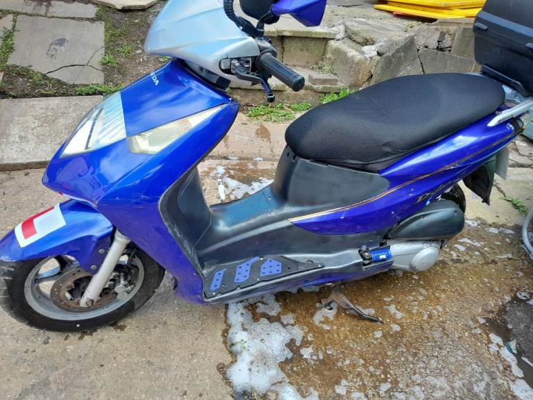 Honda ses125 dylan liquid cooled 