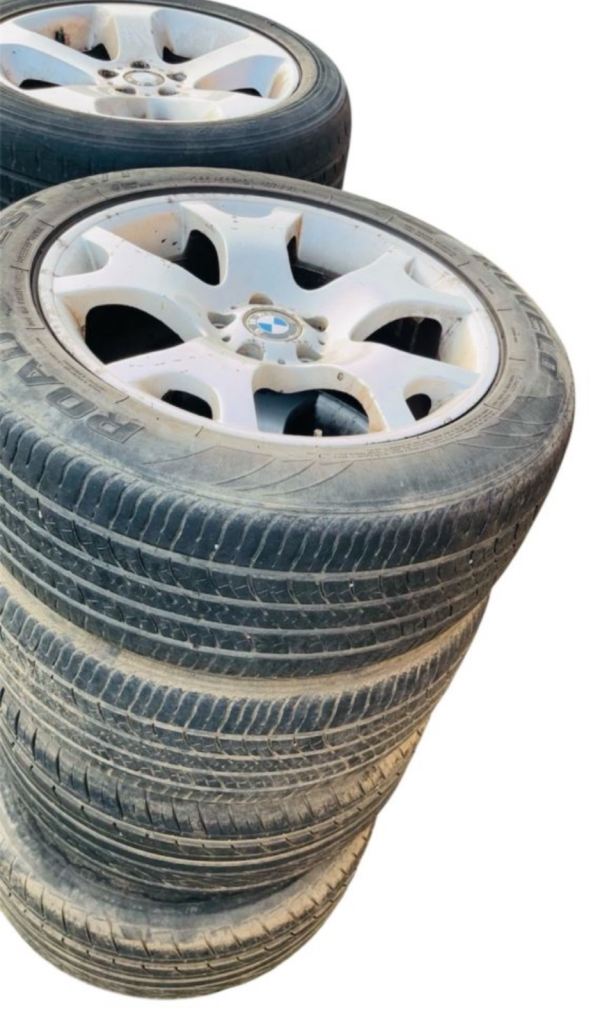 BMW X5 Tiger Claw Alloy Wheels. 