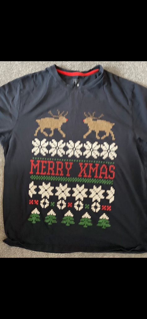 Christmas T-shirt size medium