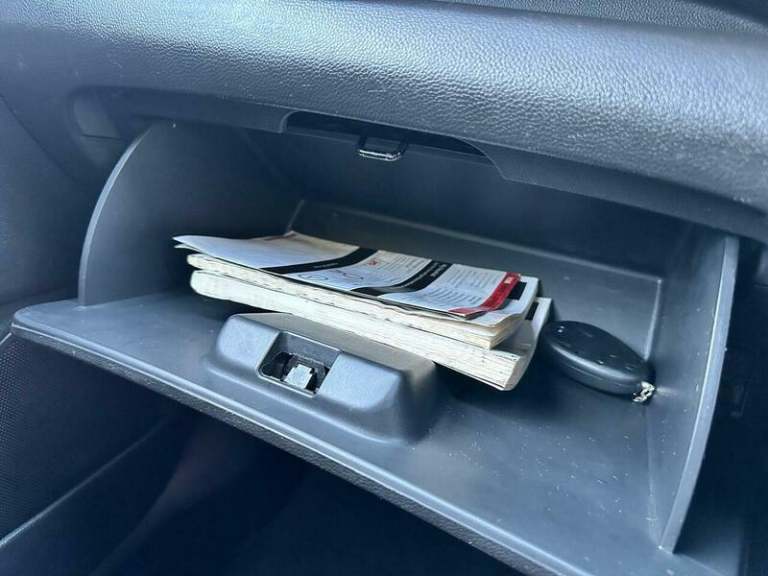 2016 Vauxhall Viva 1.0 SE 5dr [A/C] HATCHBACK PETROL Manual