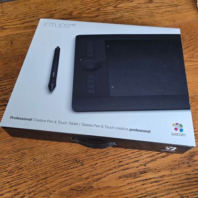 Wacom Intuos Pro Medium Creative Pen & Touch Tablet