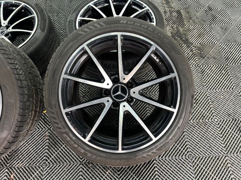 GENUINE MERCEDES C63s AMG SILVER ALLOYS - Rears 285/35 ZR18 & Fronts 245/40 R18 ✅