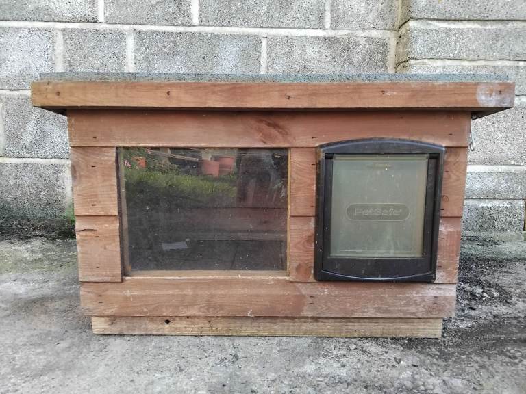 Outdoor cat houae