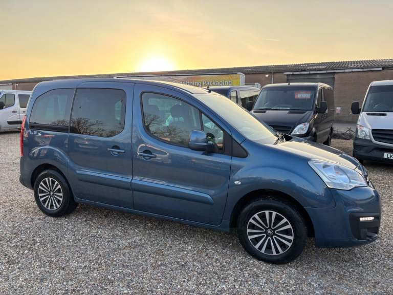 PEUGEOT PARTNER AUTO WHEELCHAIR ACCESSIBLE VEHICLE AUTOMATIC WAV 1.6 2017