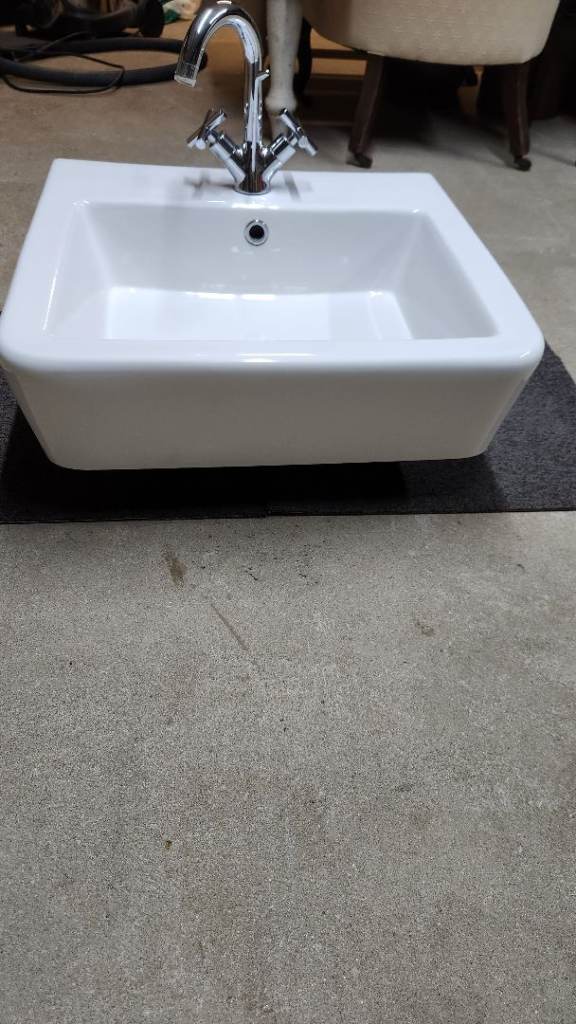 Bathroom Sink, Ceramic Large