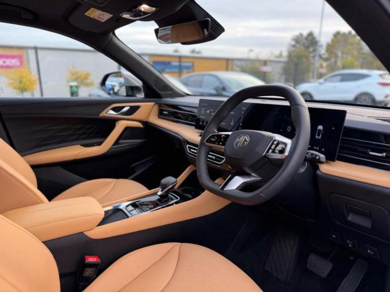 2025 MG MG HS 1.5 T-GDI 24.7kWh Trophy Auto Euro 6 (s/s) 5dr Automatic SUV Hybrid Automatic