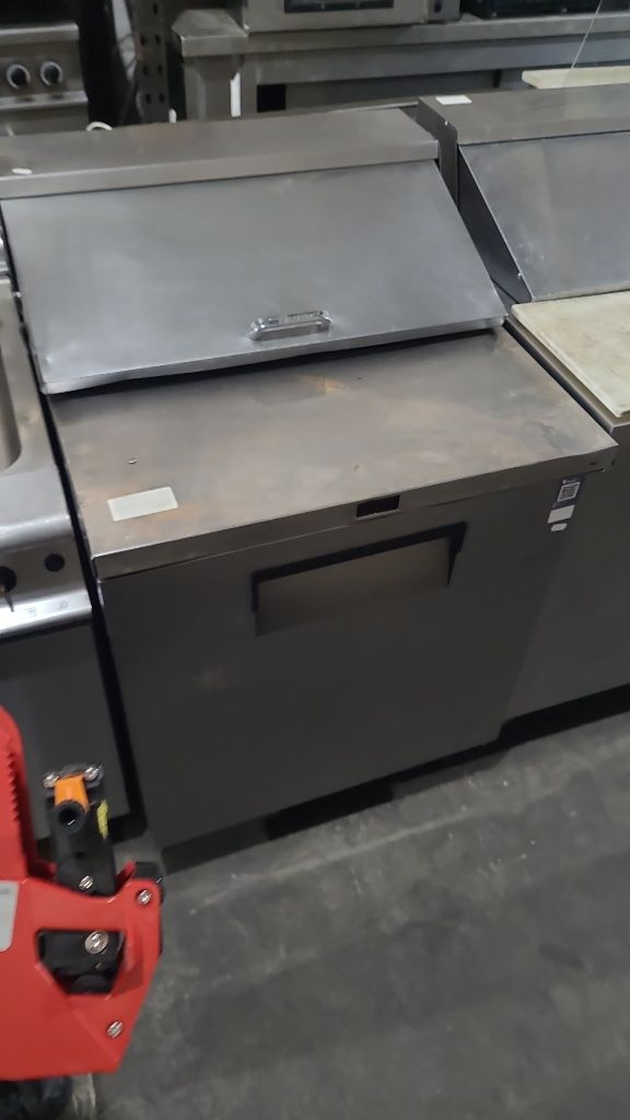 Used Saladette Prep Fridge | Delivery Available | Negotiable Prices