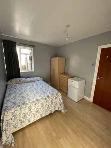 Double bedroom in the price of single room