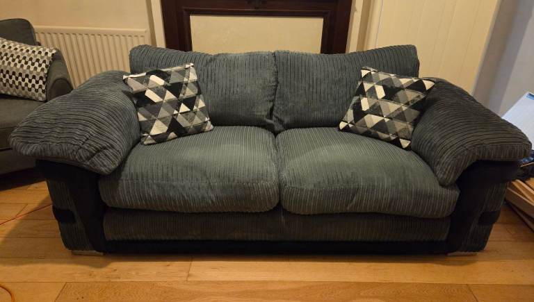 3 seater sofa and 2 seater cuddle chair