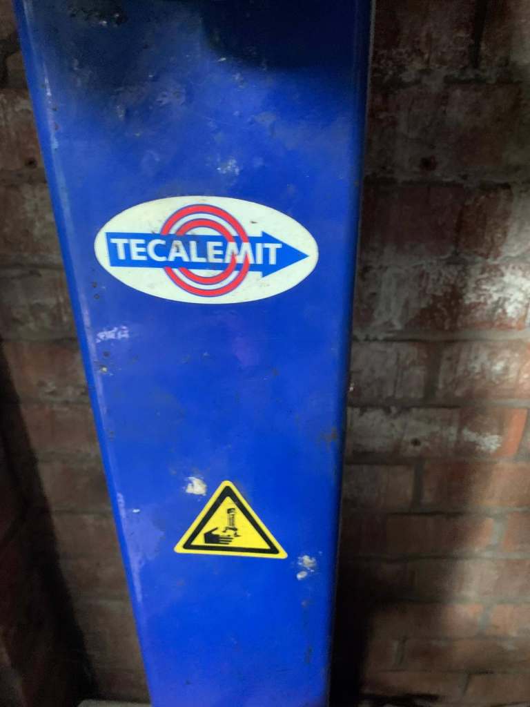 TECALEMIT .tyre Machine 