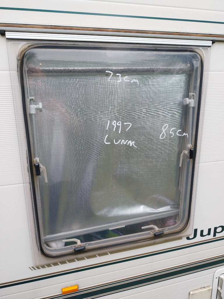 97 lunar caravan lounge window 