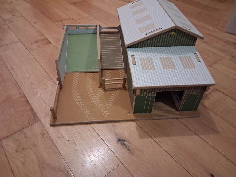 Brushwood Toys Farm Building / Toy Farmhouse Model - AS NEW