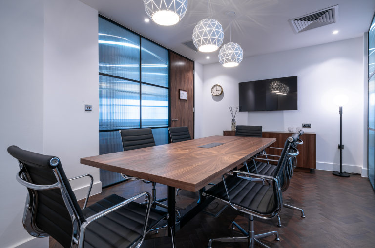 Manchester - M24JB \ Large Office Space with a Flexible Layout for Up to 10 Desks