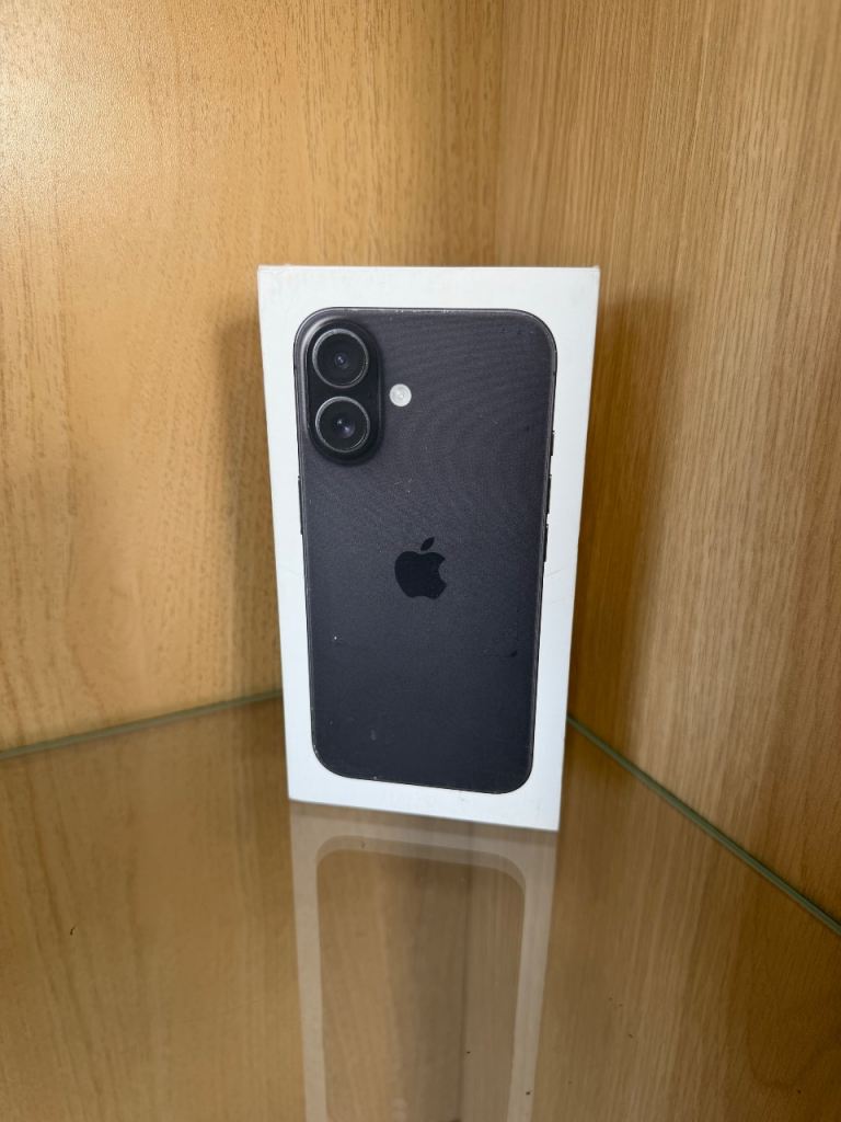 Apple iPhone 16 Black 128gb Brandnew sealed 1 year warranty 