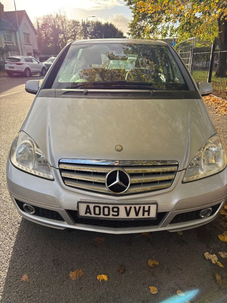 AUTOMATIC** 09 Mercedes A180   5 Door. ~ BARGAIN  £1999