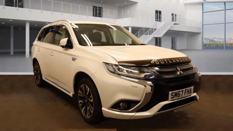2018 Mitsubishi Outlander 2.0h 12kWh 4h CVT 4WD Euro 6 (s/s) 5dr ESTATE Petrol/Electric Hybrid Au...