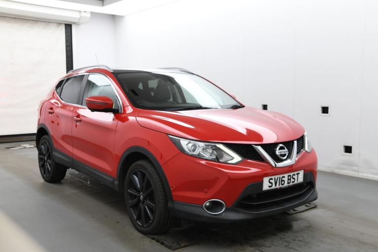 2016 NISSAN QASHQAI 1.6 DIG-T Tekna Red Manual Petrol