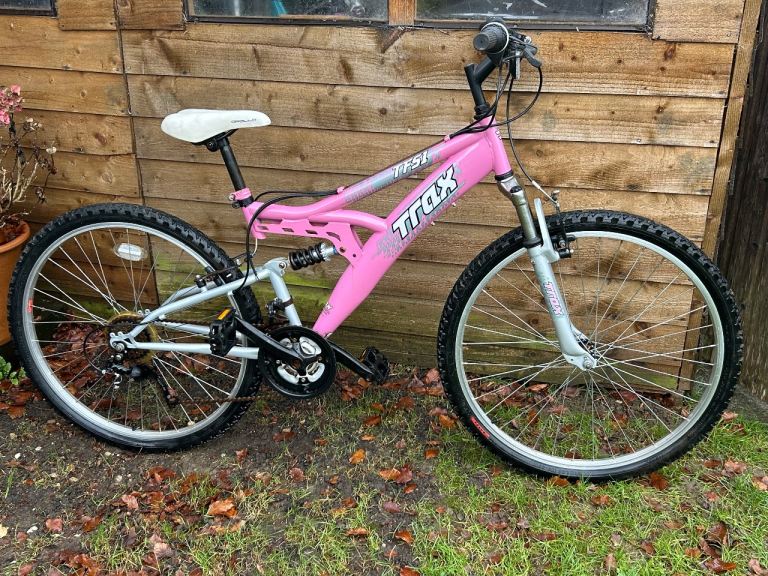 Baby Pink Trax TFS1 Mountain Bike  26” Wheel Medium Frame 18 gears Had a mini service