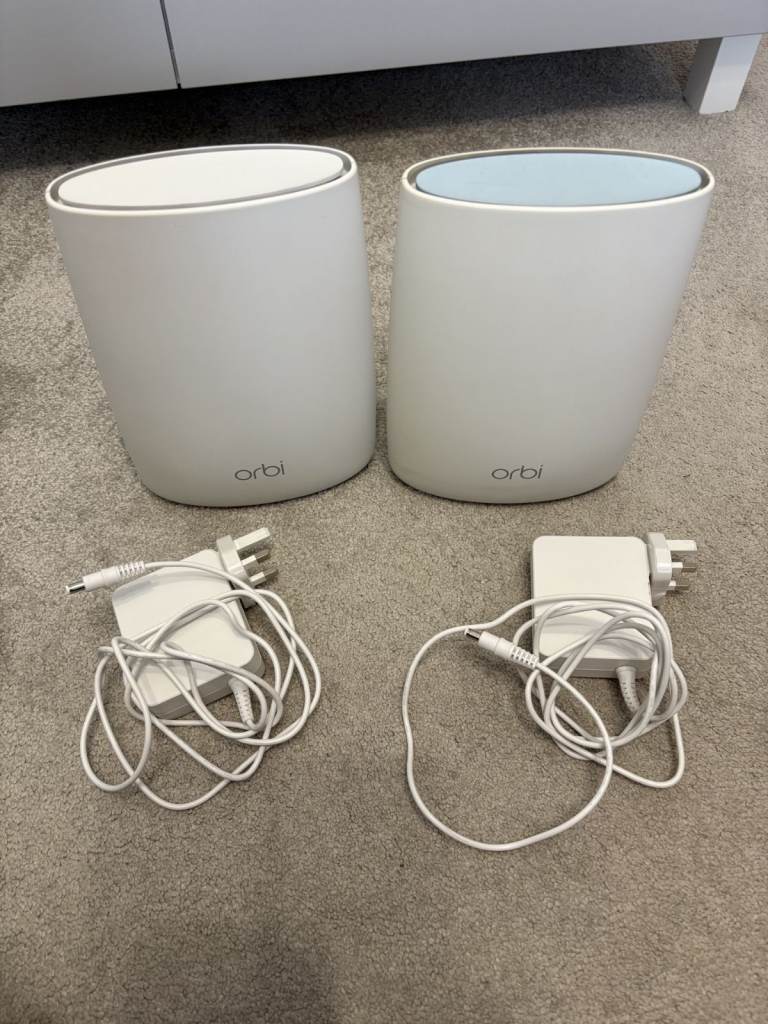 Netgear Orbi Mesh Wi-Fi Router and Satellite (RBR/RBS50) AC3000 Wi-Fi 5 - Excellent Cond.