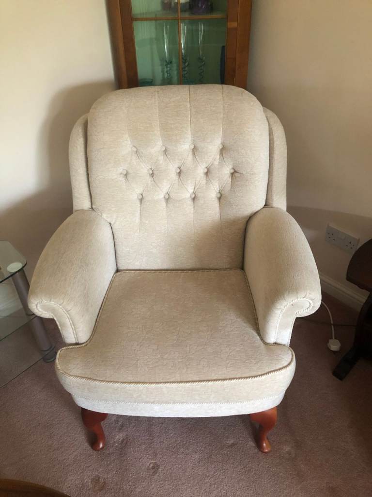 Comfortable Beige Armchair – Good Condition