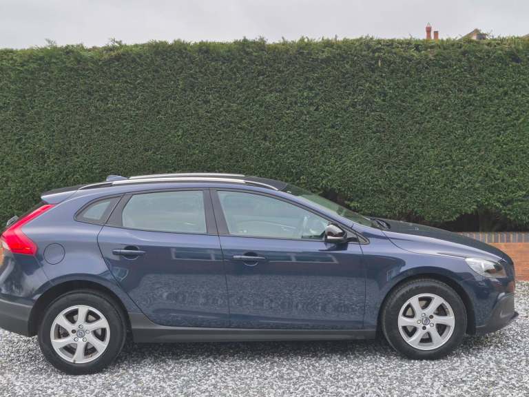 2015 Volvo V40 D2 Cross Country SE Nav 5dr Powershift HATCHBACK Diesel Automatic