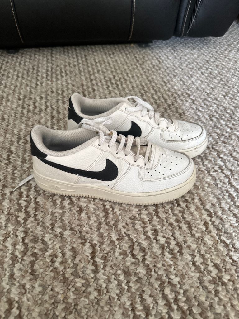 Nike Air Force 1 Kids Trainers - White/Black, Good Condition