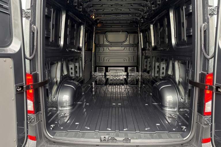 2025 Volkswagen Crafter 2.0 TDI 140PS Commerce Plus High Roof Van PANEL VAN DIESEL Manual