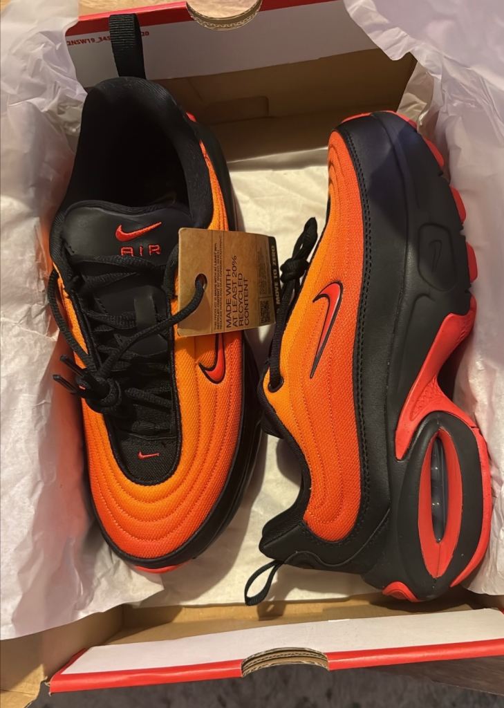 Nike portal Trainers – Brand New, Orange & Black