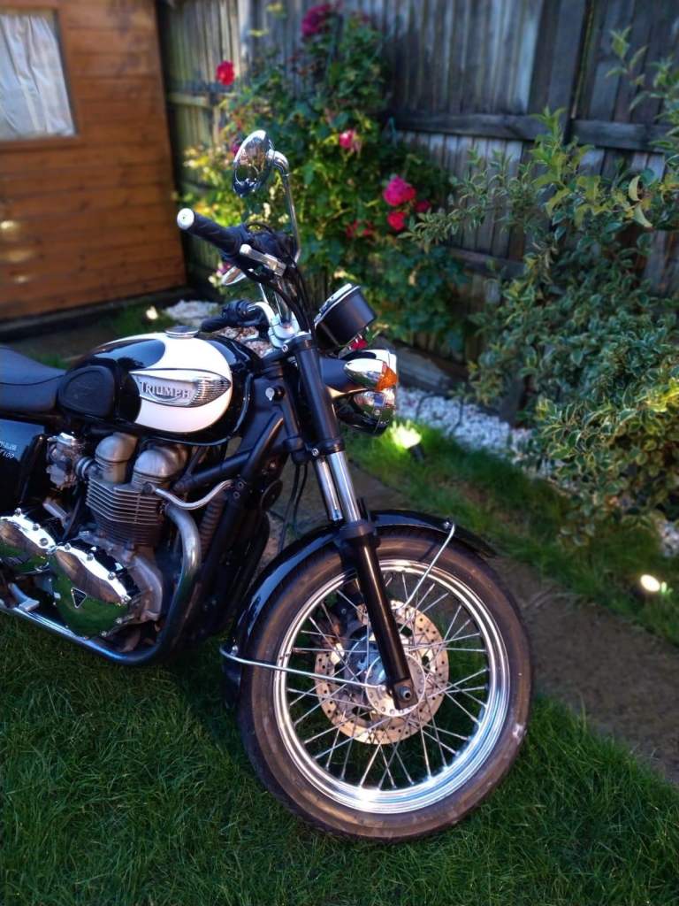 Triumph Bonneville T100