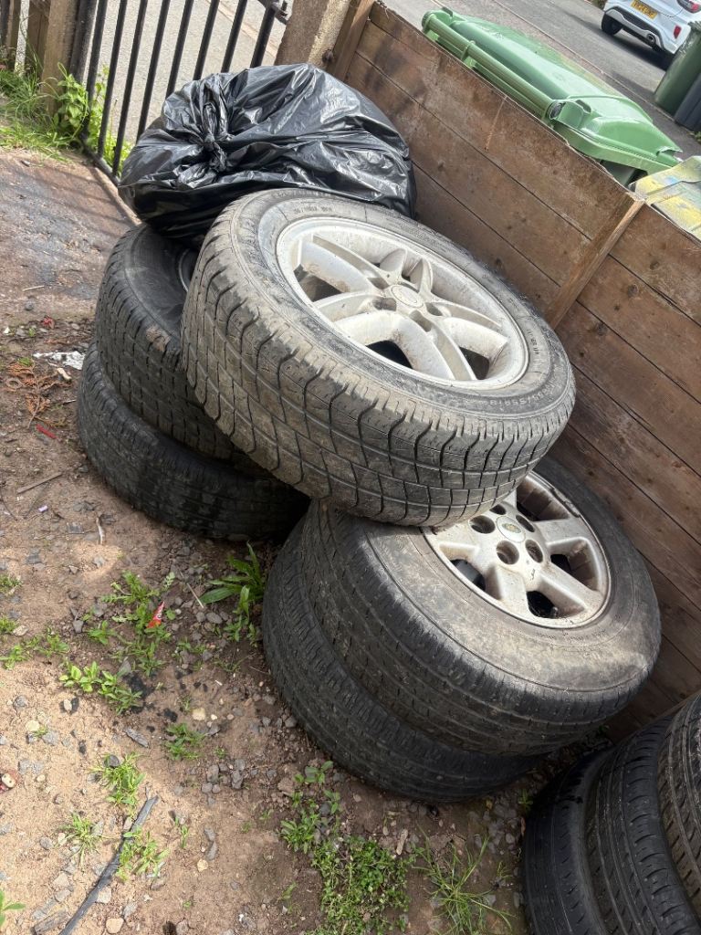 Landrover 17” wheels 