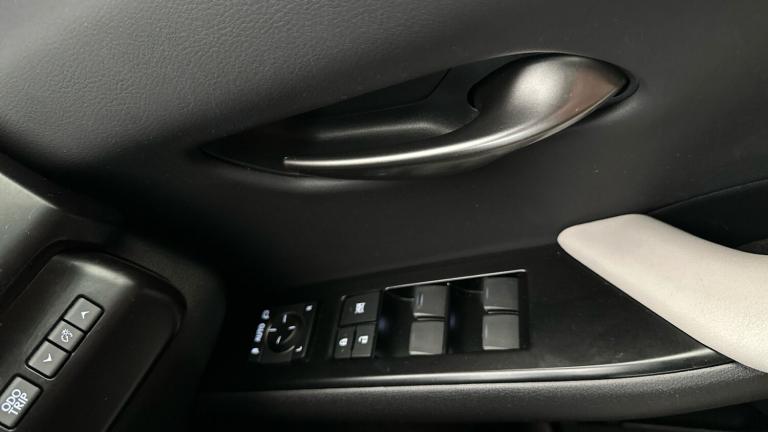 2023 Lexus UX 250h 2.0 F-Sport Design 5dr CVT ESTATE PETROL/ELECTRIC Automatic