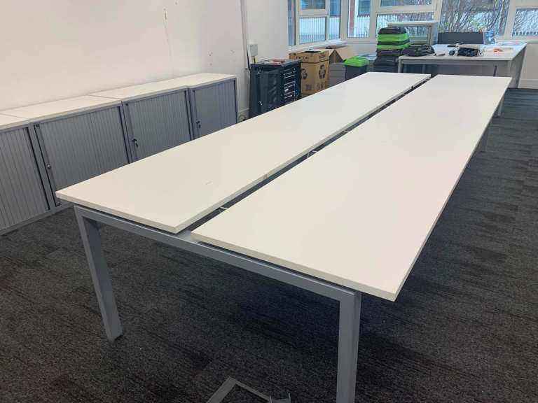 Used White 6 person Pod bank bench hot desk call centre desk cable port cable management