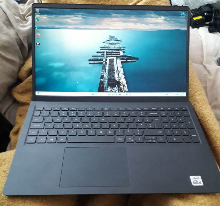 DELL i5 10gen Windows 11 Laptop - 15.6 16gb ram 256gb KIDS School College Office Uni *FREE DELIVERY*