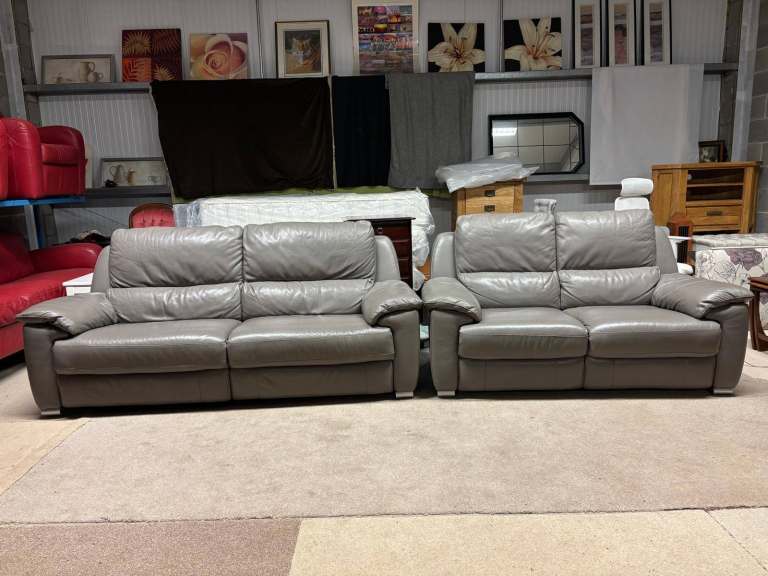 image for ELECTRIC RECLINER GREY Leather 2 and 3 Seater Sofas excellent condition 