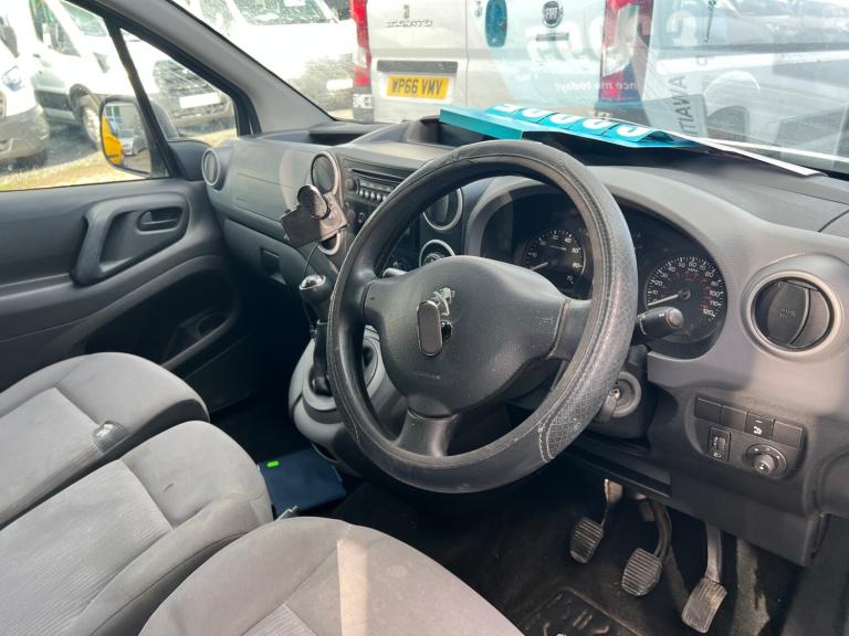 2016 Peugeot Partner 850 SE 1.6 BlueHDi 100 Van [non Start Stop] PANEL VAN Diesel Manual