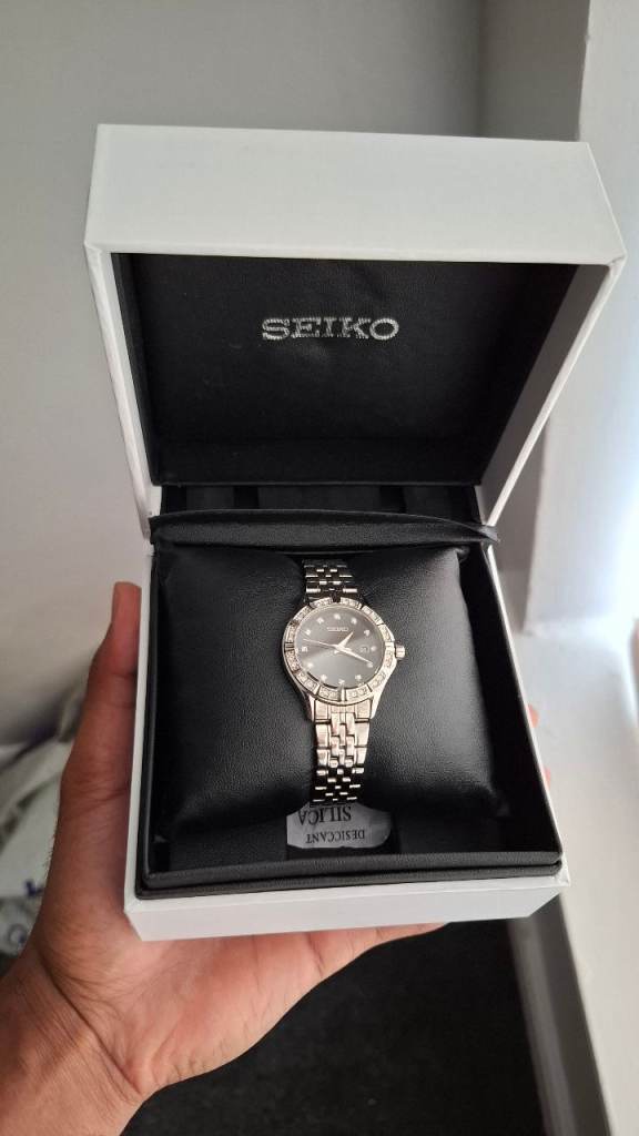 Seiko Ladies Watch 7N82 Stainless Steel – New & Boxed
