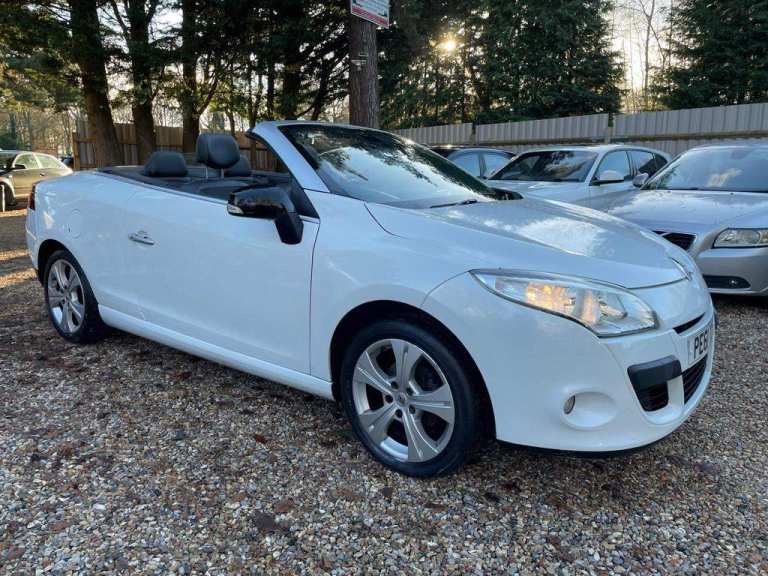 Renault, MEGANE, Convertible, 2011, Manual, 1598 (cc), 2 doors
