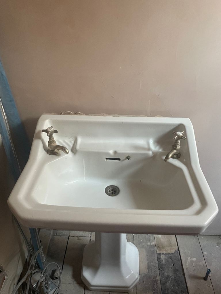 Antique Edwardian sink and pedestal 