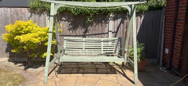 Garden swing seat