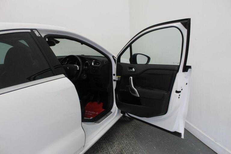 CITROEN DS4 1.6 e-HDi Airdream DStyle Nav Euro 5 (s/s) 5dr 2015
