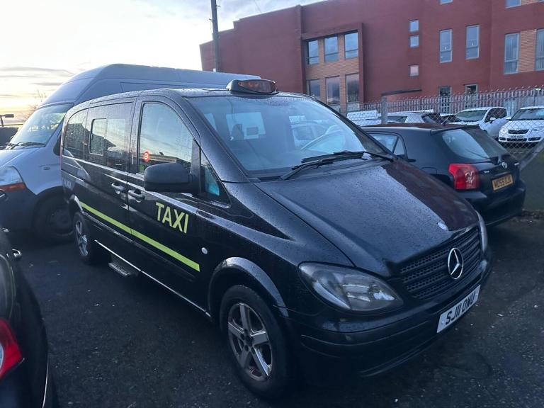 2011 Mercedes-Benz Vito 111CDI 8-Seater 116bhp MINIBUS DIESEL Automatic