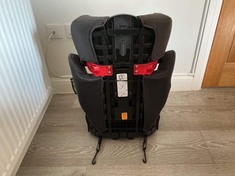 GRACO Affix Adjustable Highback Booster Car Seat with isoCatch™ Connectors - Group 2/3