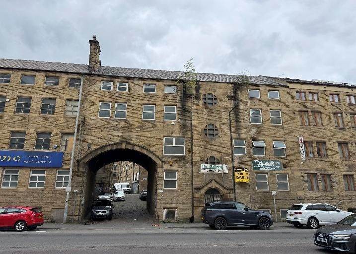 Warehouse available in BD1 city centre, approx 2,000 sq ft