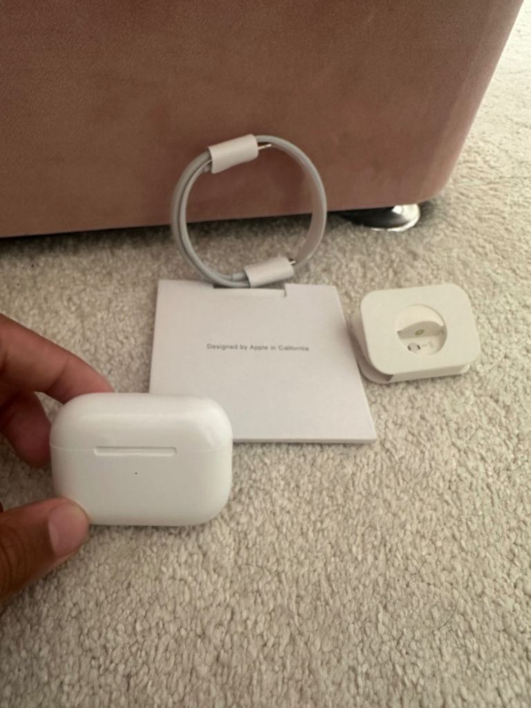 Apple Airpods Pro (2nd Gen) with Case and Cable