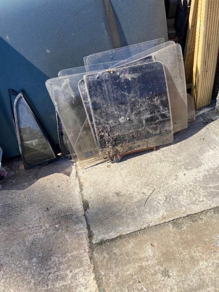 Toyota Hy-Lux Surf Glass Parts